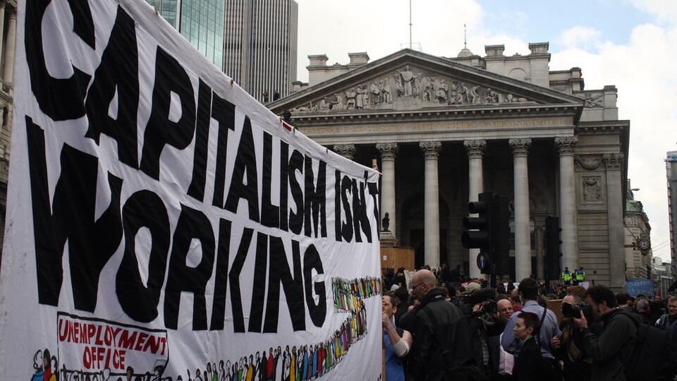 The monsters of the global crisis interregnum