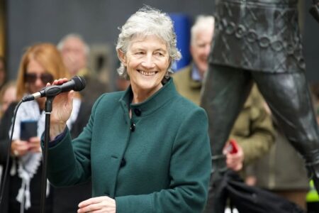 The Left wins the presidential election in Ireland by a landslide (1) Catherine Connolly
