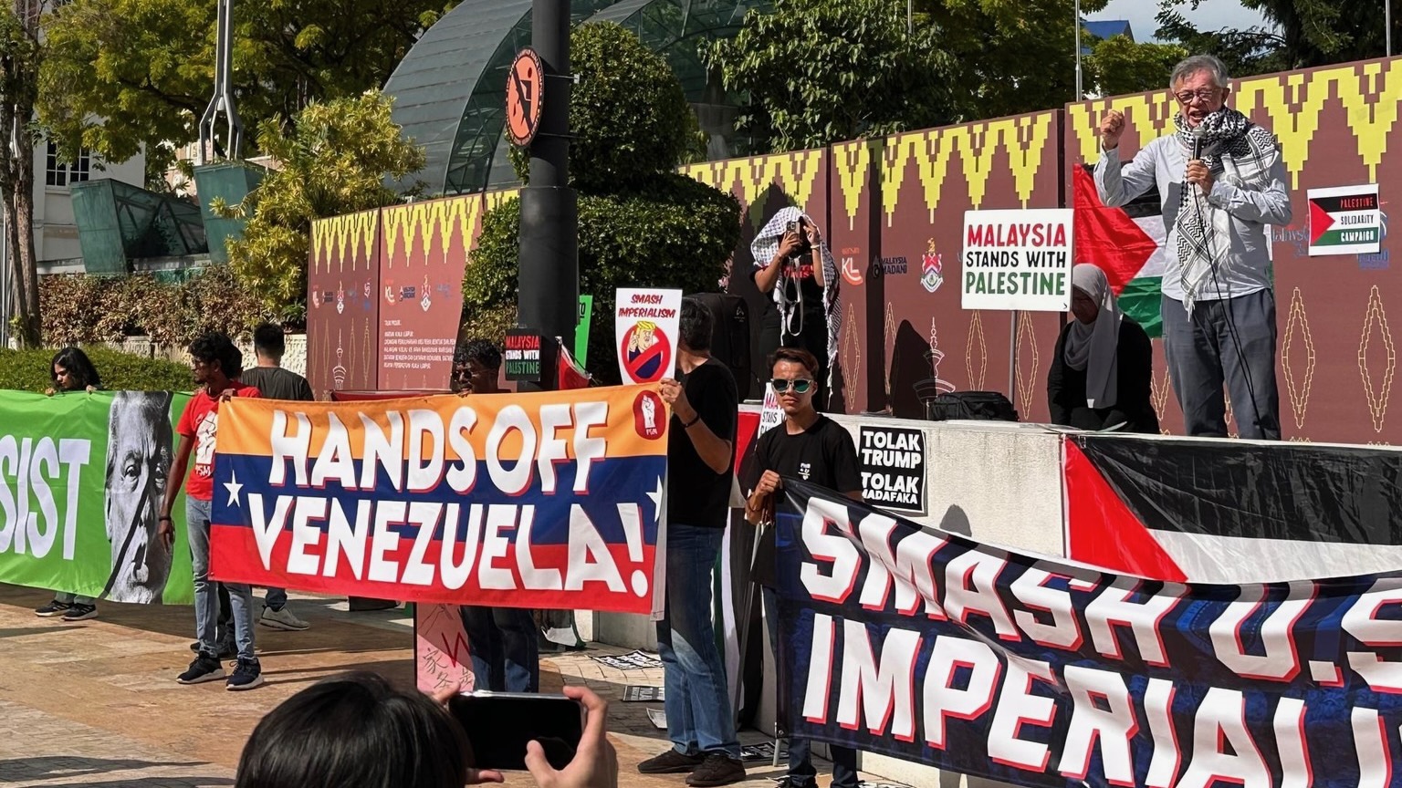 Popular protests against Trump visit