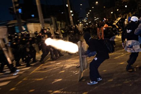 repression peru oct 15 2 Police shoot at protesters