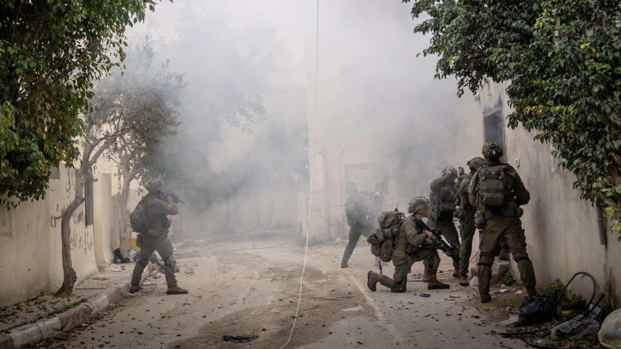 IOF Soldiers raid Jenin