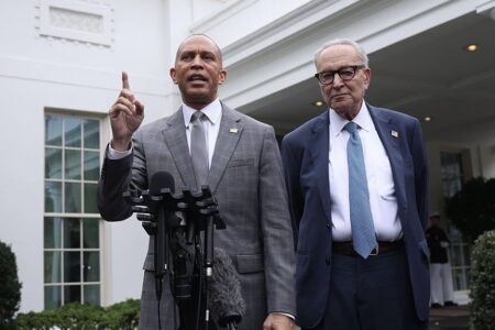hakeem jeffries chuck schumer 2 Hakeem Jeffries Chuck Schumer