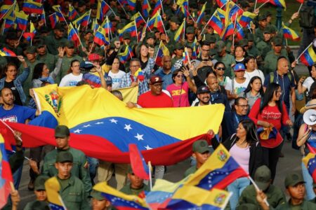 civic-Military-march-caracas Thousands participated in a mass mobilization in the center of Caracas on November 25, 2025.