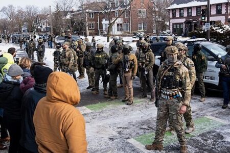 ICE_Agents_in_Minneapolis_After_Shooting ICE_Agents_in_Minneapolis_After_Shooting