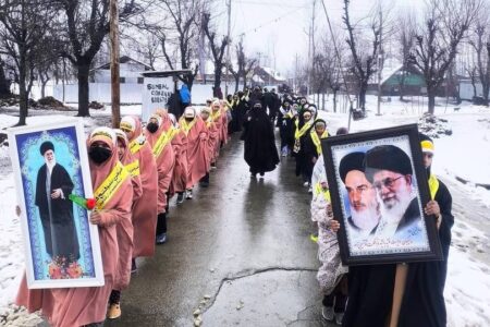 Kashmiri children held rally in support of Islamic Revolution (1) Kashmiri children held rally in support of Islamic Revolution (1)