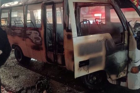 Public transport vehicle set ablaze by rioters in Ilam, Iran A public transport vehicle set ablaze by rioters in Iran’s western city of Ilam on January 6, 2025.