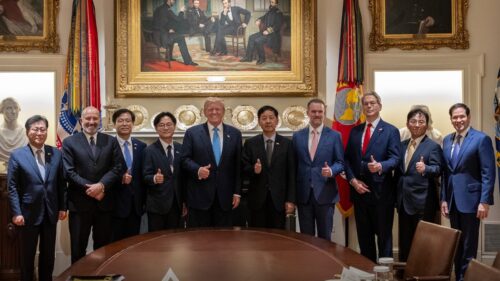 South Korean officials meet with Trump to secure USD 350 billion deal