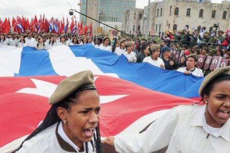 Marcha del pueblo combatiente Cuba (1) Marcha del pueblo combatiente Cuba (1)