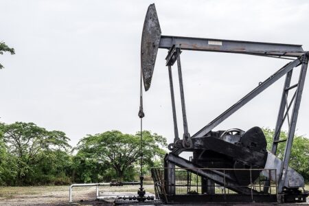 Oil well Barinas Venezuela Pozo petrolero Barinas, Venezuela