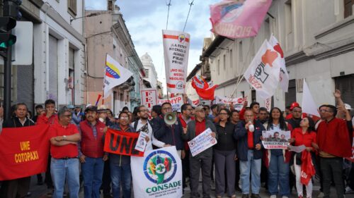 UNE Ecuador march against Noboa