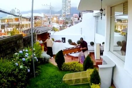 Iranian Cultural Center is attacked in Quito Iranian Cultural Center is attacked in Quito