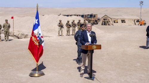 Kast visits a militarized site near border