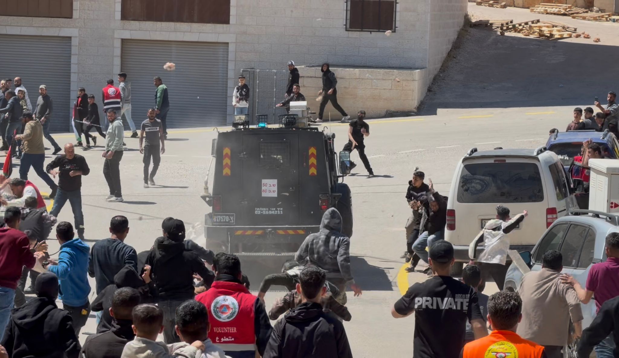 Crowd in Ramallah disperses as IOF opens fire