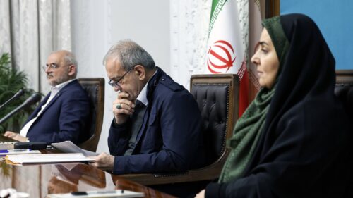 Masoud Pezeshkian in a meeting