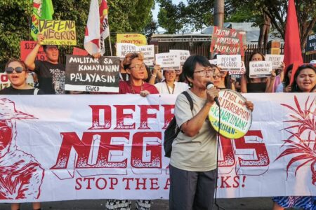 Protest against negros massacre 2 Protest against the killings of 19 people in Negros Occidental by the Army. Photo: Adrian Puse/Altermidya