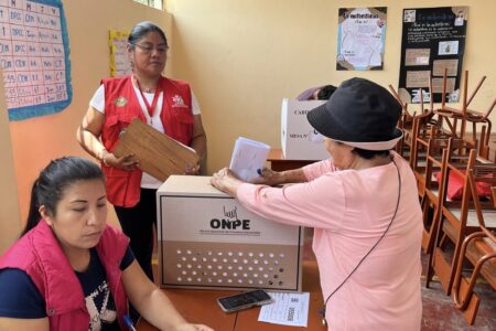 voting peru elections 2 Voting Peruvian elections
